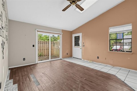 Condo in Orlando, Florida, 2 bedrooms  № 2368748 - photo 9
