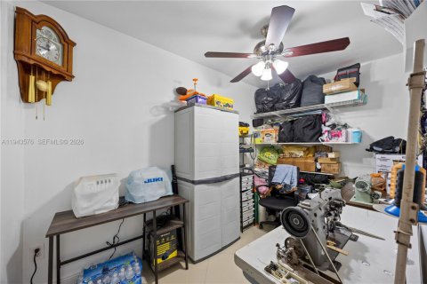 Casa en venta en Cutler Bay, Florida, 6 dormitorios, 204.2 m2 № 2001001 - foto 24