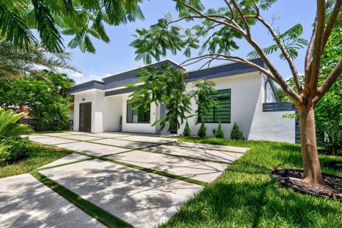 Casa en Hollywood, Florida 3 dormitorios, 190.36 m2 № 2190184