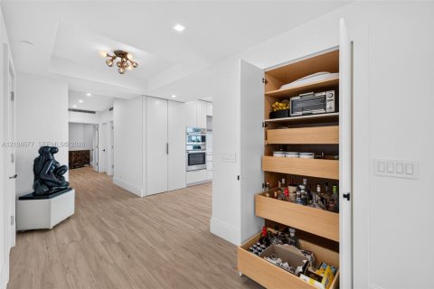 Купить кондоминиум в Лодердейл-бай-те-Си, Флорида 3 спальни, 278.71м2, № 2429715 - фото 28