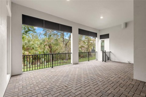 House in Ruskin, Florida 4 bedrooms, 270.62 sq.m. № 2218770 - photo 8
