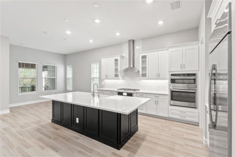 House in Ruskin, Florida 4 bedrooms, 270.62 sq.m. № 2218770 - photo 5