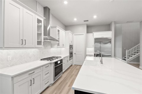 House in Ruskin, Florida 4 bedrooms, 270.62 sq.m. № 2218770 - photo 7