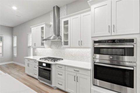 House in Ruskin, Florida 4 bedrooms, 270.62 sq.m. № 2218770 - photo 4