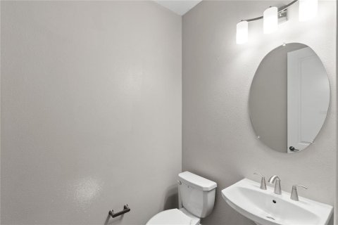 House in Ruskin, Florida 4 bedrooms, 270.62 sq.m. № 2218770 - photo 24