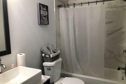 Townhouse in St. Lucie, Florida 2 bedrooms, 93.37 sq.m. № 2083461 - photo 14