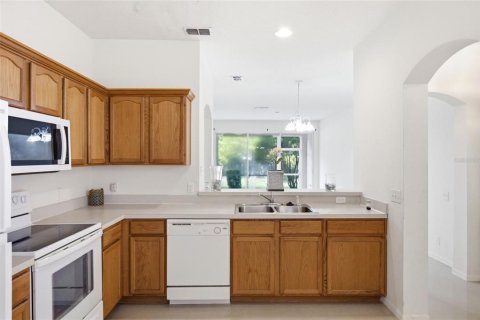Adosado en alquiler en Tampa, Florida, 2 dormitorios, 115.2 m2 № 2284156 - foto 9