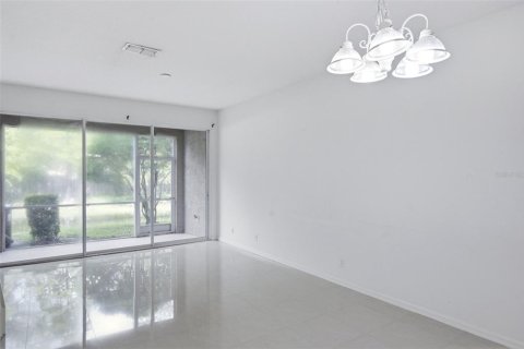 Adosado en alquiler en Tampa, Florida, 2 dormitorios, 115.2 m2 № 2284156 - foto 13