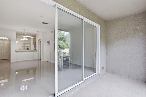 Adosado en alquiler en Tampa, Florida, 2 dormitorios, 115.2 m2 № 2284156 - foto 12