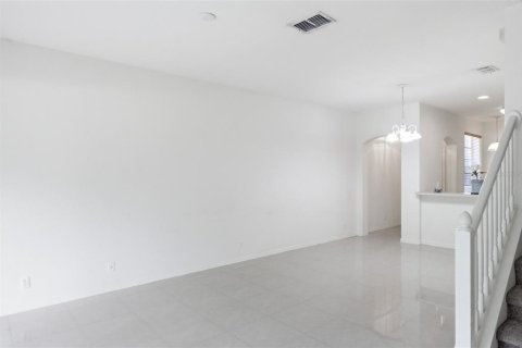 Adosado en alquiler en Tampa, Florida, 2 dormitorios, 115.2 m2 № 2284156 - foto 5
