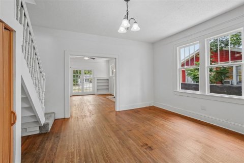 House in Lakeland, Florida 4 bedrooms, 134.15 sq.m. № 2221110 - photo 13