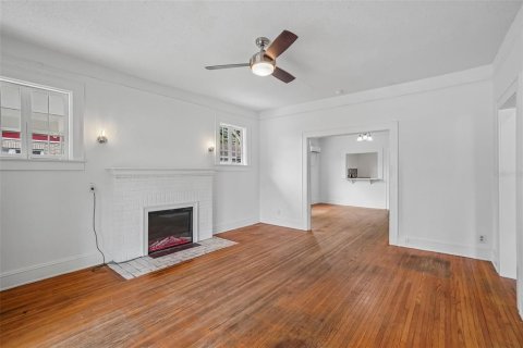 House in Lakeland, Florida 4 bedrooms, 134.15 sq.m. № 2221110 - photo 10