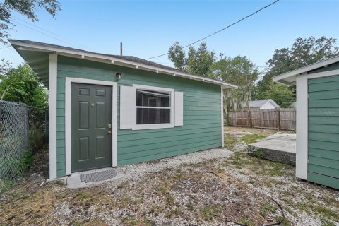 House in Lakeland, Florida 4 bedrooms, 134.15 sq.m. № 2221110 - photo 2
