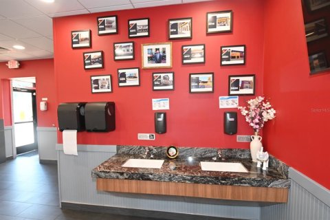 Commercial property in Orlando, Florida 350.52 sq.m. № 2391029 - photo 19