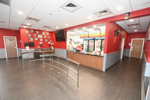 Commercial property in Orlando, Florida 350.52 sq.m. № 2391029 - photo 10