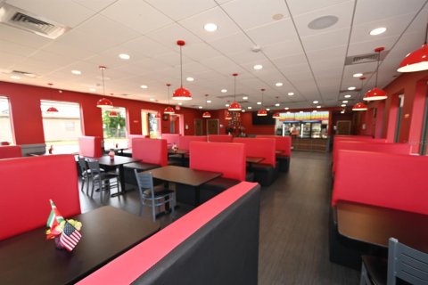 Commercial property in Orlando, Florida 350.52 sq.m. № 2391029 - photo 2