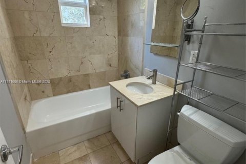 Condominio en venta en Miami Beach, Florida, 1 dormitorio, 52.95 m2 № 1937882 - foto 7