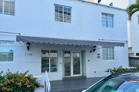 Condominio en venta en Miami Beach, Florida, 1 dormitorio, 52.95 m2 № 1937882 - foto 1