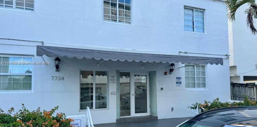 Condominio en Miami Beach, Florida, 1 dormitorio № 1937882