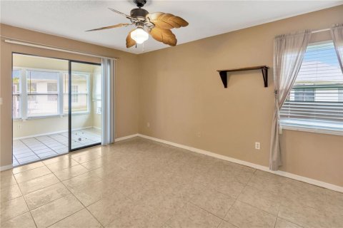 House in Sun City Center, Florida 2 bedrooms, 139.63 sq.m. № 1761420 - photo 22