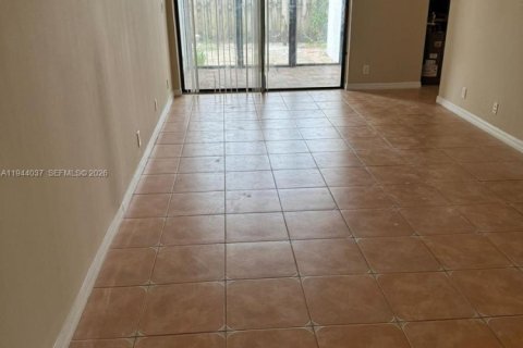 Condominio en Oakland Park, Florida, 2 dormitorios  № 2000386