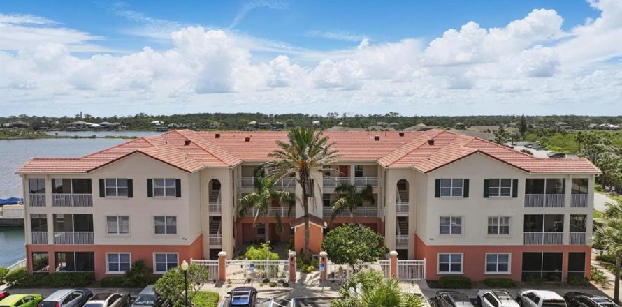 Condo in Flagler Beach, Florida, 2 bedrooms № 1721480