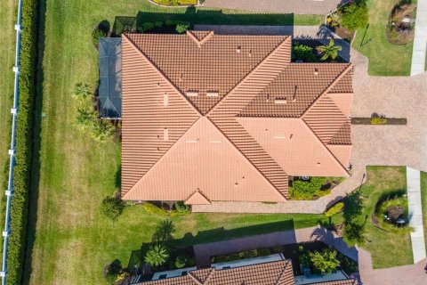 House in Bradenton, Florida 2 bedrooms, 139.35 sq.m. № 2197344 - photo 5