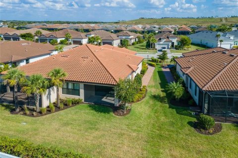 House in Bradenton, Florida 2 bedrooms, 139.35 sq.m. № 2197344 - photo 27