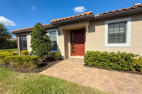 House in Bradenton, Florida 2 bedrooms, 139.35 sq.m. № 2197344 - photo 4