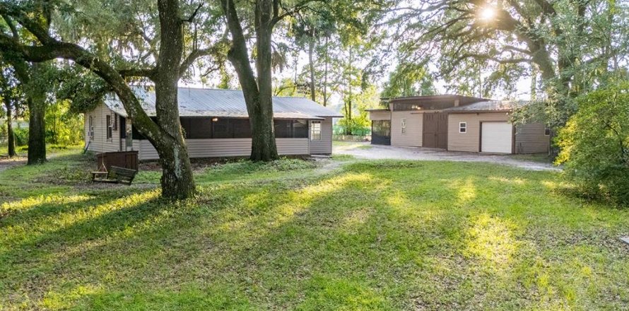Villa ou maison à Hawthorne, Floride 2 chambres, 117.71 m2 № 1904324