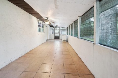Villa ou maison à vendre à Hawthorne, Floride: 2 chambres, 117.71 m2 № 1904324 - photo 8