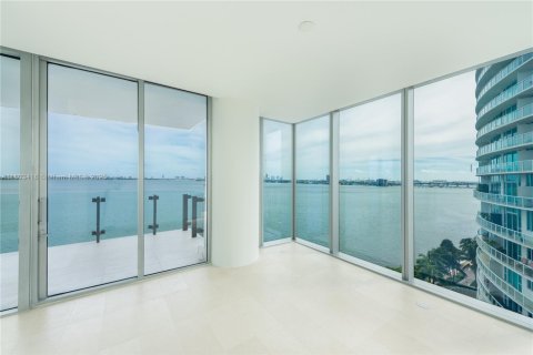 Condominio en venta en Miami, Florida, 2 dormitorios, 177.44 m2 № 1862357 - foto 14