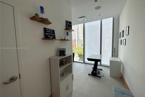 Condominio en venta en Miami, Florida, 2 dormitorios, 177.44 m2 № 1862357 - foto 30