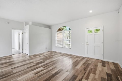 Casa en alquiler en Tampa, Florida, 4 dormitorios, 187.66 m2 № 2156581 - foto 5