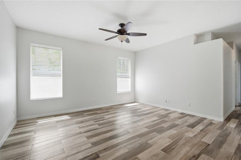 Casa en alquiler en Tampa, Florida, 4 dormitorios, 187.66 m2 № 2156581 - foto 12