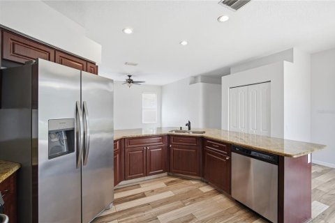 Casa en alquiler en Tampa, Florida, 4 dormitorios, 187.66 m2 № 2156581 - foto 20