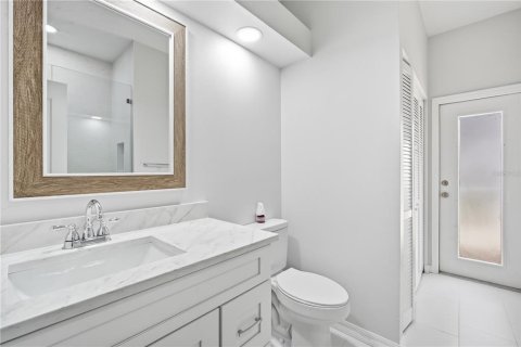Casa en alquiler en Tampa, Florida, 4 dormitorios, 187.66 m2 № 2156581 - foto 14