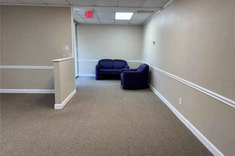 Propiedad comercial en alquiler en Tampa, Florida, 153.29 m2 № 1538845 - foto 2