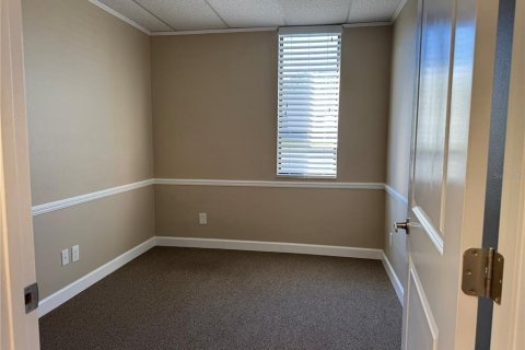 Propiedad comercial en alquiler en Tampa, Florida, 153.29 m2 № 1538845 - foto 8