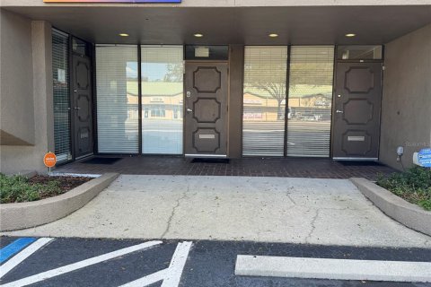 Propiedad comercial en alquiler en Tampa, Florida, 153.29 m2 № 1538845 - foto 16