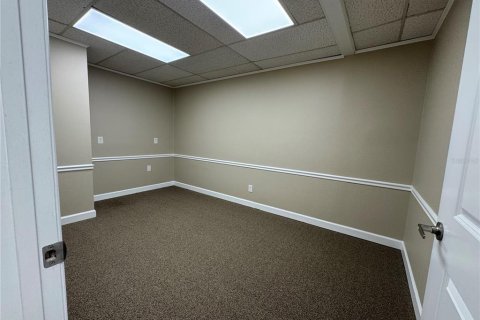 Propiedad comercial en alquiler en Tampa, Florida, 153.29 m2 № 1538845 - foto 12