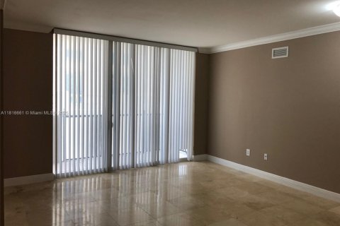 Condo in Coral Gables, Florida, 2 bedrooms  № 1804178 - photo 5