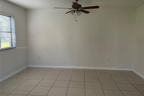 Copropriété à louer à Cutler Bay, Floride: 3 chambres, 128.48 m2 № 2000163 - photo 3