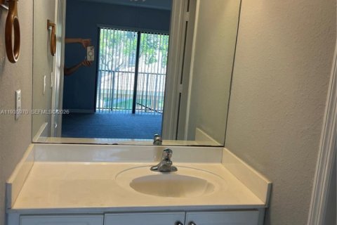 Copropriété à louer à Cutler Bay, Floride: 3 chambres, 128.48 m2 № 2000163 - photo 14