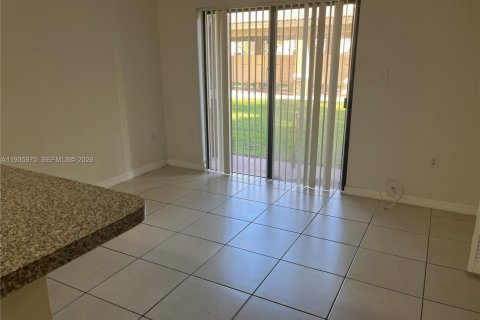 Copropriété à louer à Cutler Bay, Floride: 3 chambres, 128.48 m2 № 2000163 - photo 8