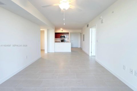 Снять в аренду квартиру в Суитуотер, Флорида 2 спальни, 479.75м2, № 2082905 - фото 3