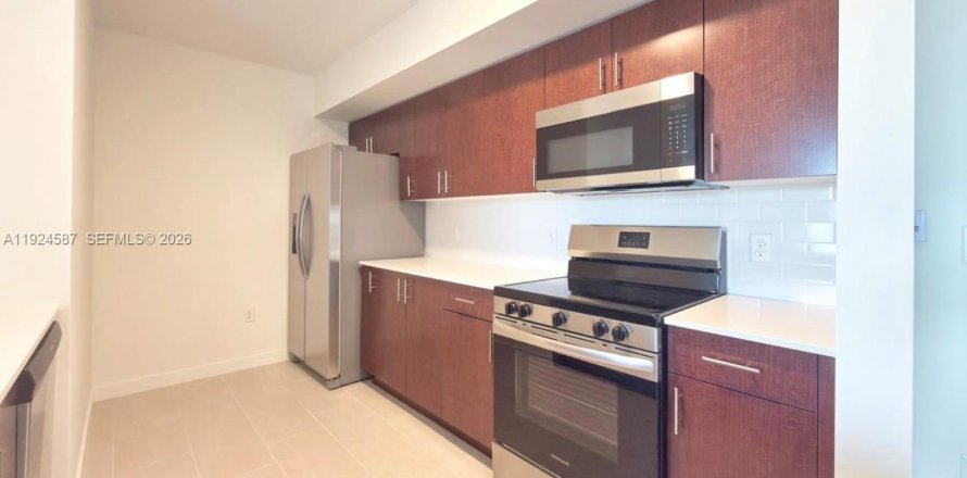 Квартира в Суитуотер, Флорида 2 спальни, 479.75м2 № 2082905