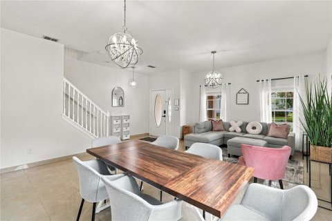Villa ou maison à vendre à Orlando, Floride: 5 chambres, 255.2 m2 № 2406266 - photo 8