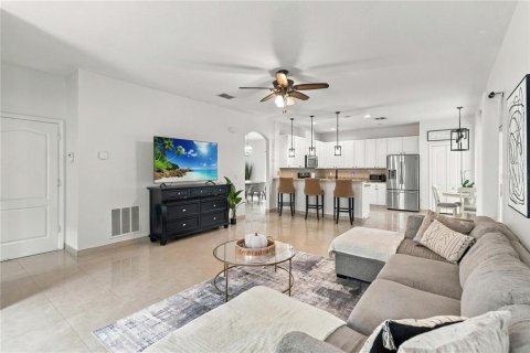 Villa ou maison à vendre à Orlando, Floride: 5 chambres, 255.2 m2 № 2406266 - photo 12
