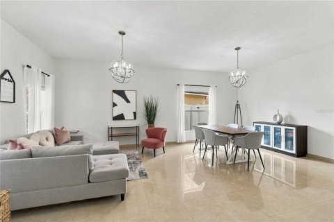 Villa ou maison à vendre à Orlando, Floride: 5 chambres, 255.2 m2 № 2406266 - photo 6